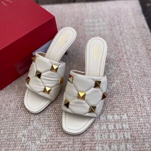 Valentino Garavani
Roman Stud 65mm mules